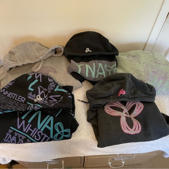 TNA Sweaters - Lot of 5 TNA small hoodies